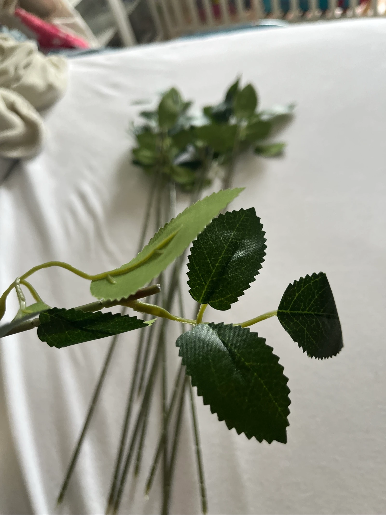10 artificial green leaf branches – photo 6